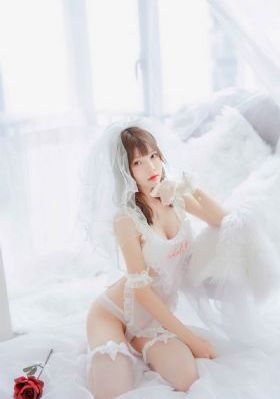扒开她的乳罩吸奶头视频_1080电影完整版